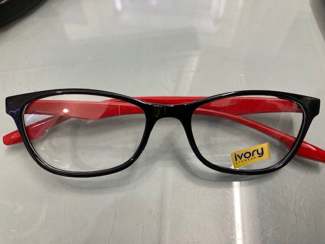 EYE GLASSES image
