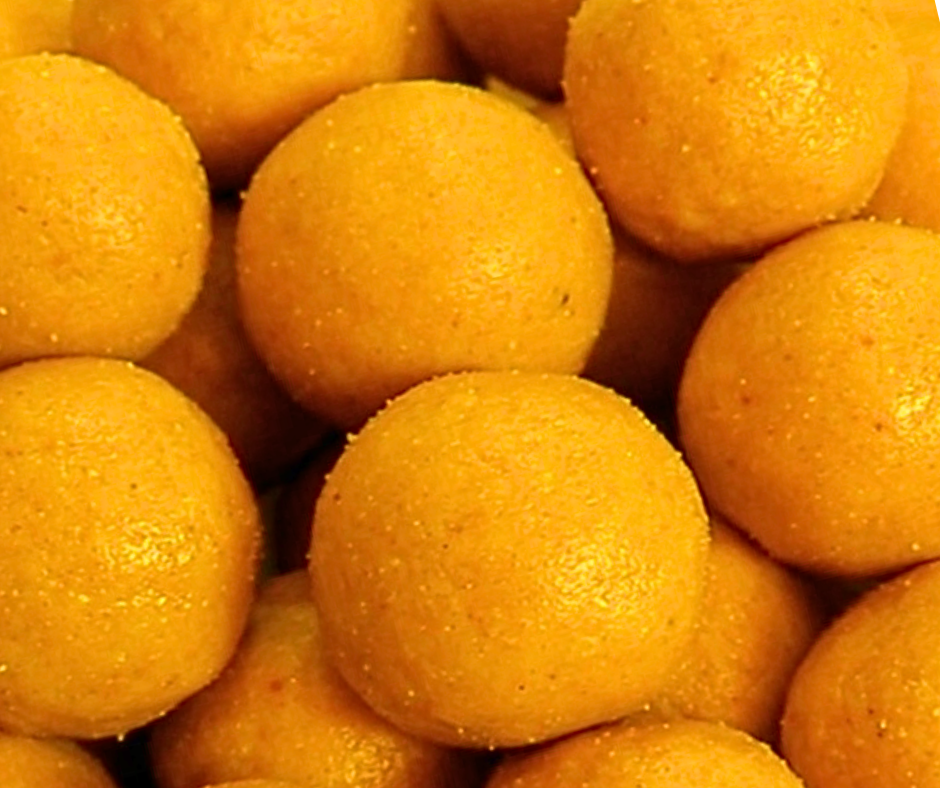  Home made ताजा Besan ka Ladoo-Made From Deshi Ghee, 1 kg Pack, Free Gift, fssai reg  Id 22723596000078 image