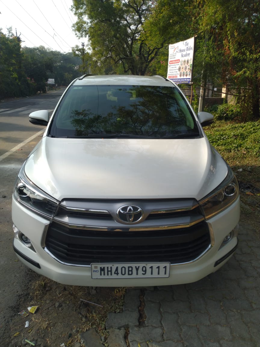 Toyota Innova crysta image