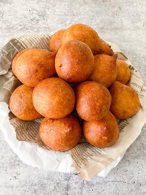 Sweet Grounded Sesame Stuffed Doughnut (1pc) image