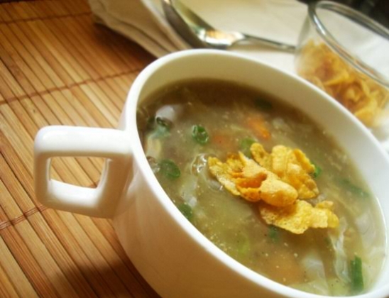 Hot and Sour Sweet Corn Mixed Vegetable Soup with Corn Flakes image
