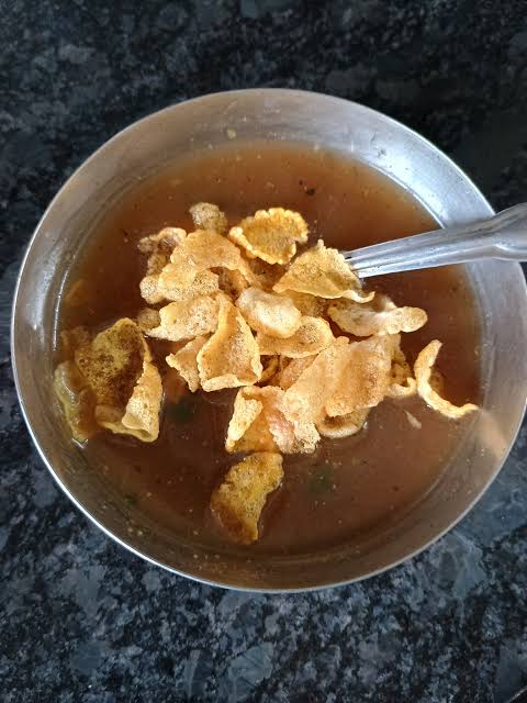 Hot and Sour Sweet Corn Mixed Vegetable Soup with Corn Flakes image