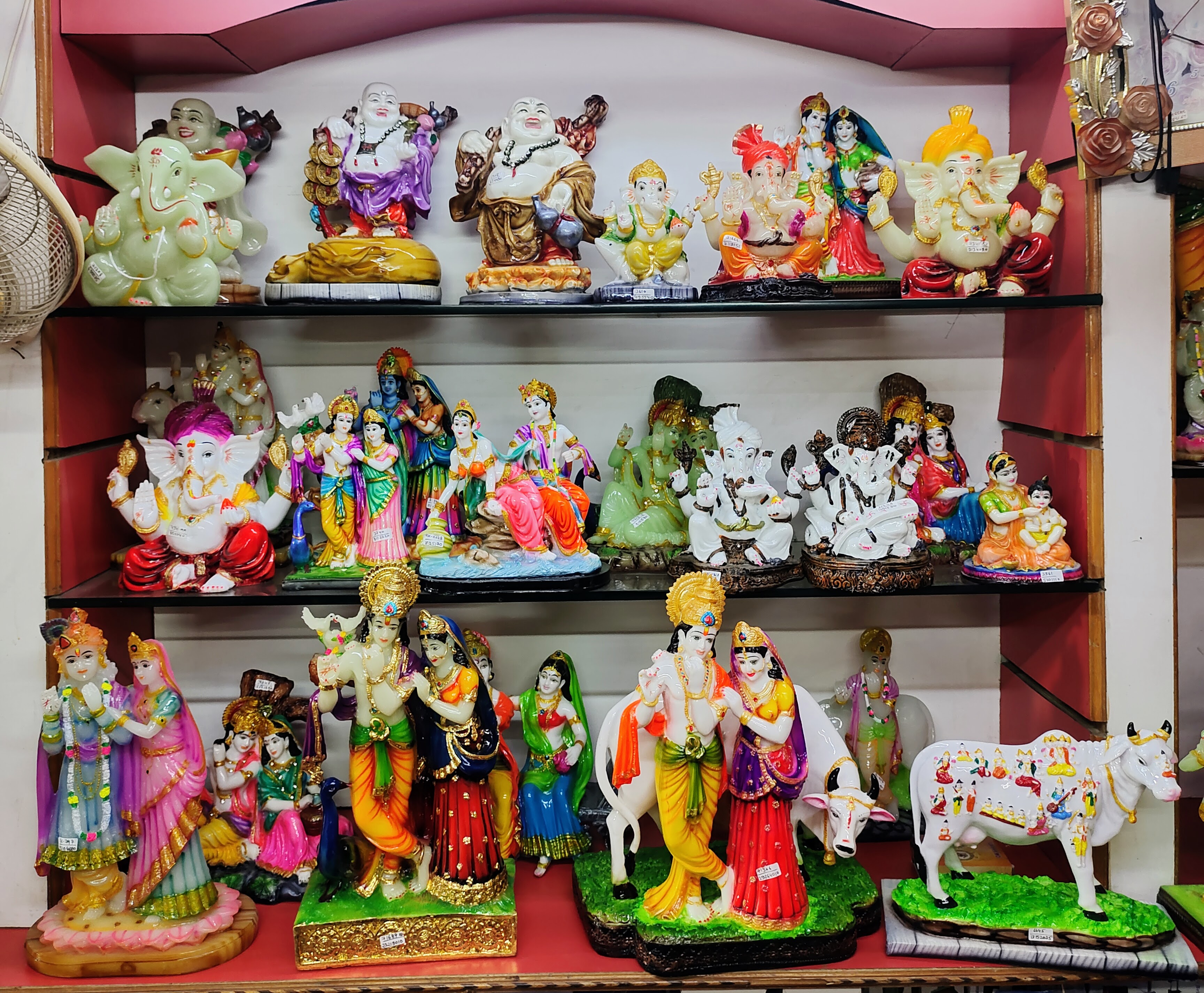 Ganeshji idols, Radha Krishna idols, Buddha Idols, Lakshmi Idols, Photo Frame, Wall Clock, Water Foundation, Horse Idols, Monks, Laughing Budhha Idols, Balaji Idols, table clocks, Metal Items and Antique items. image