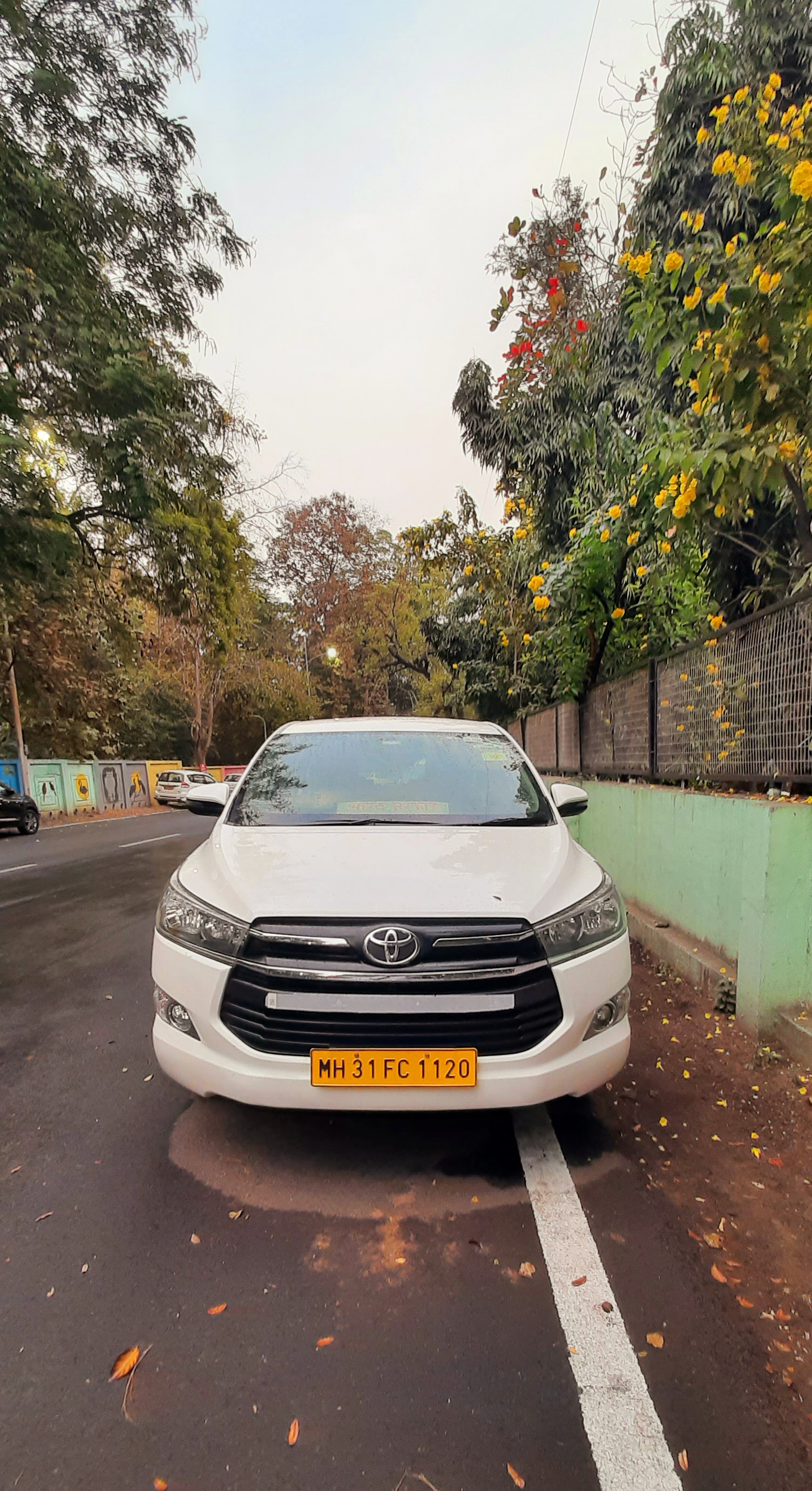 Toyota Innova crysta image