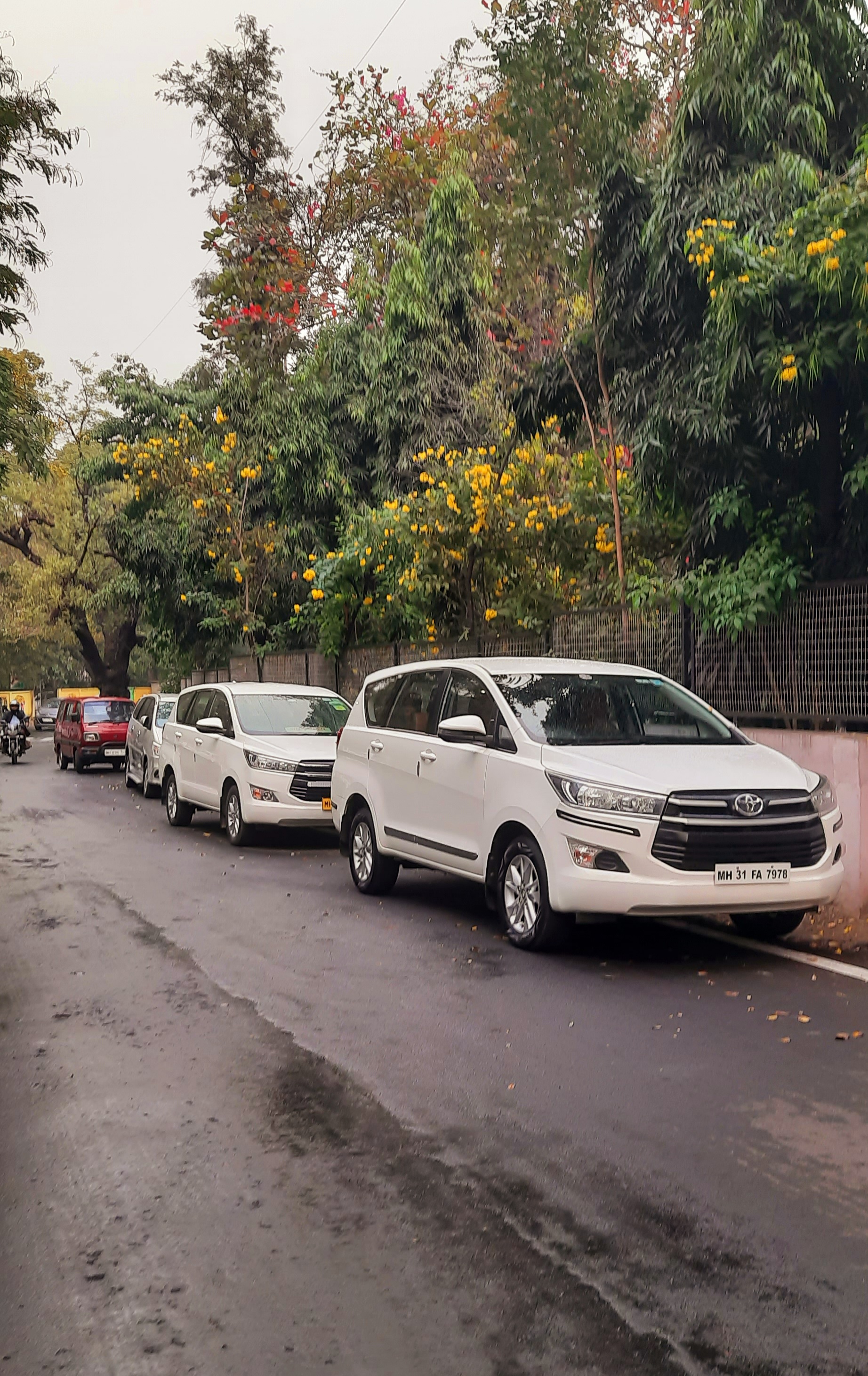 Toyota Innova crysta image