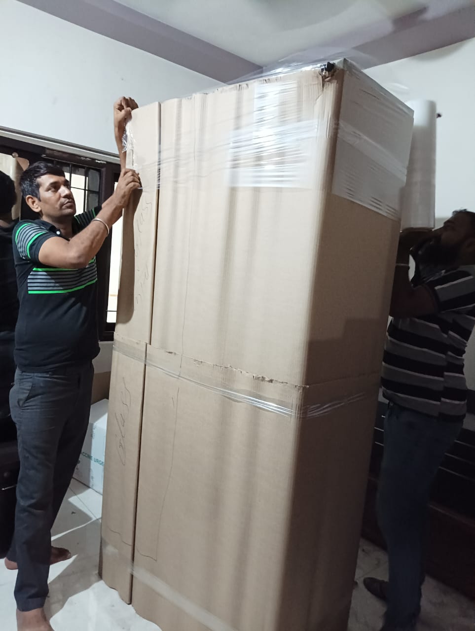 packers and movers surat image