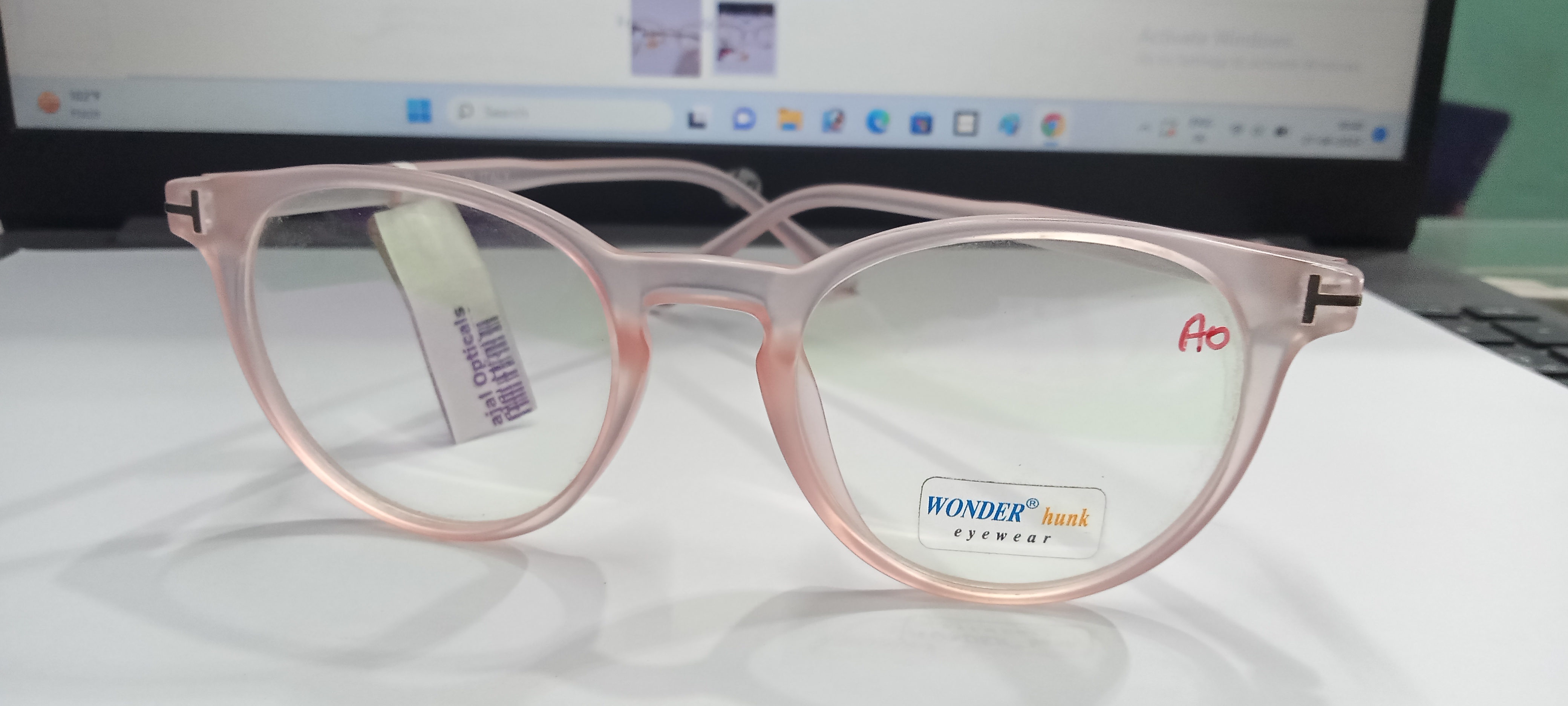 opticals frame  image