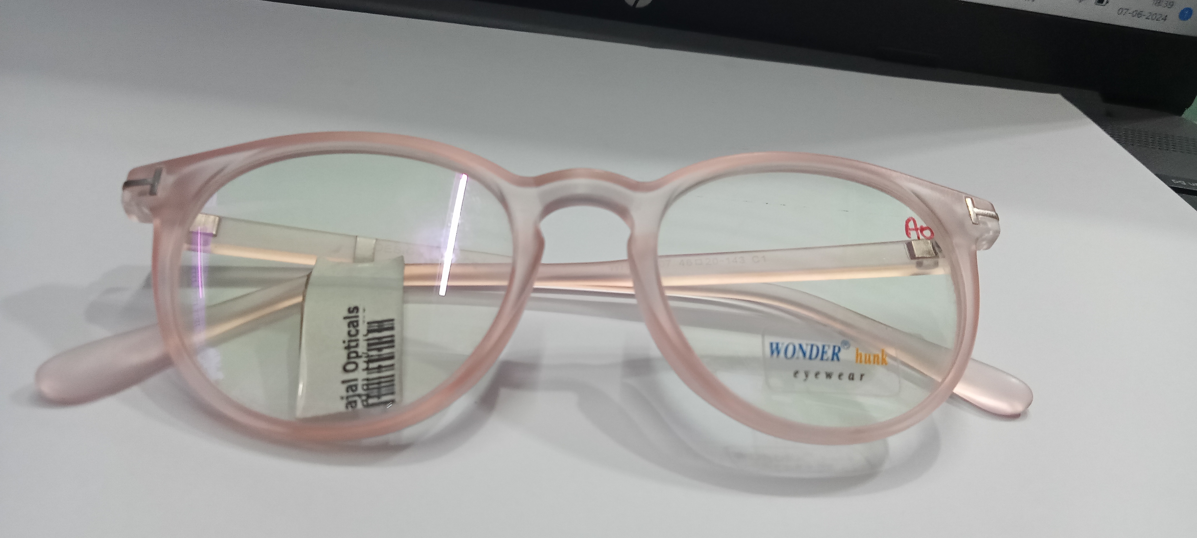 opticals frame  image