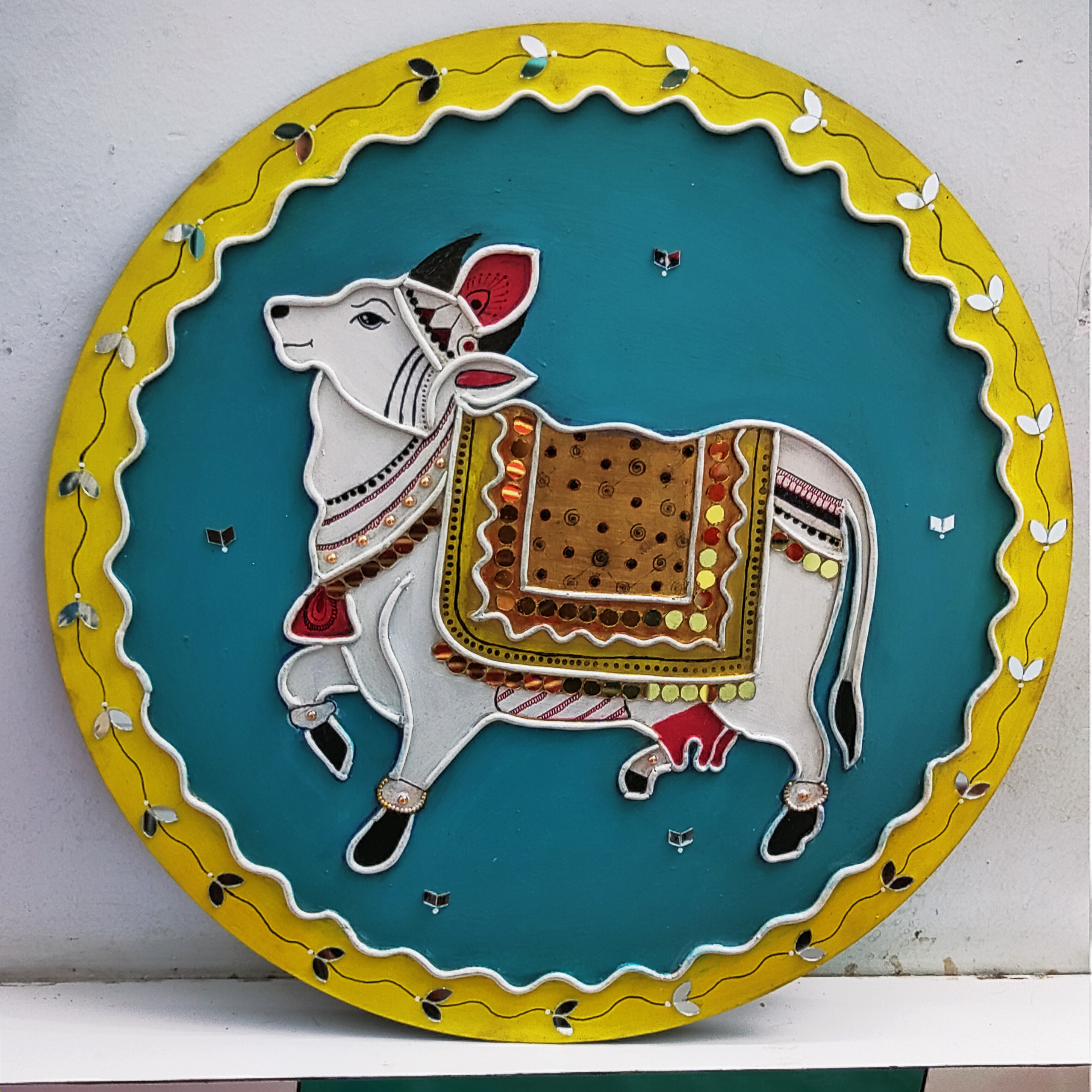 kamdhenu lippan art image