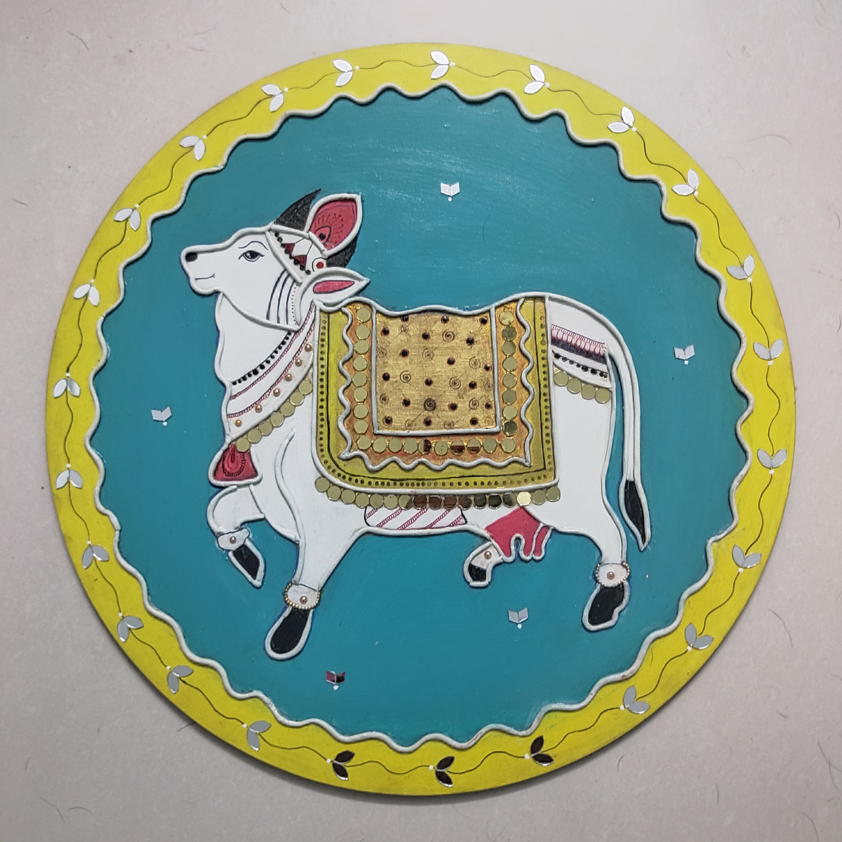 kamdhenu lippan art image