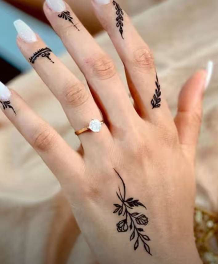 Minimal Mehendi image