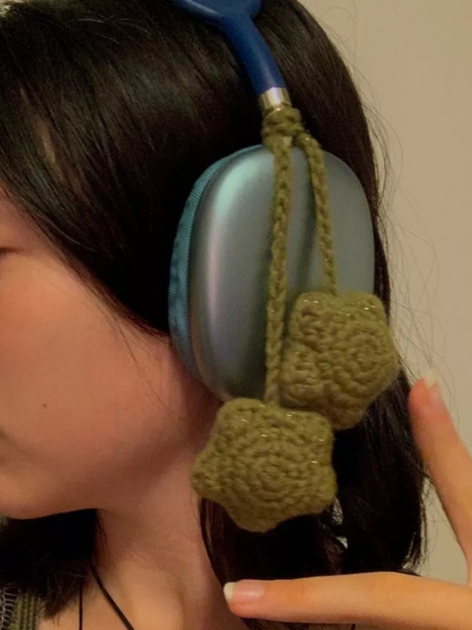 Crochet Woollen Star Cord Accessory image