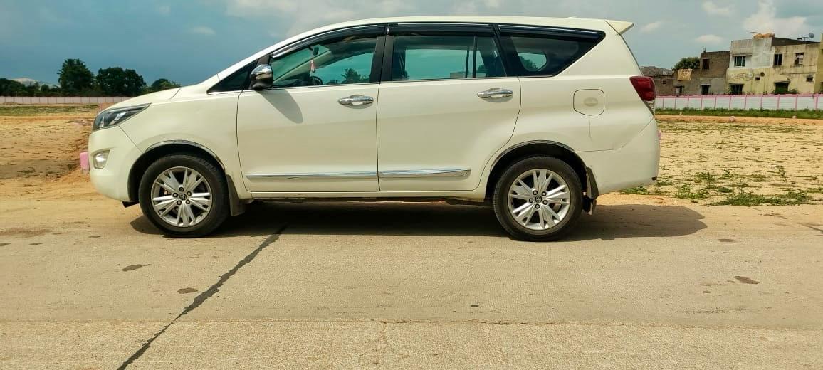 SR CAR TRAVELS -(MINIBUS & CABS)- 09490654568 image