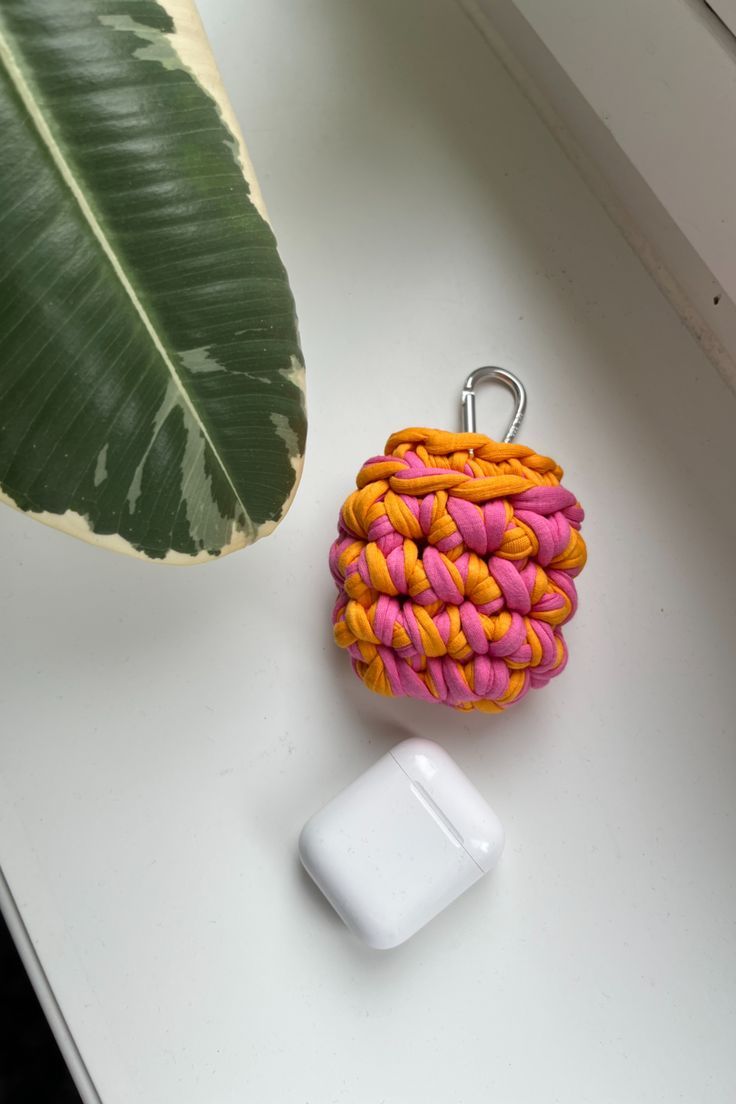 T-Shirt Yarn Airpod Case image