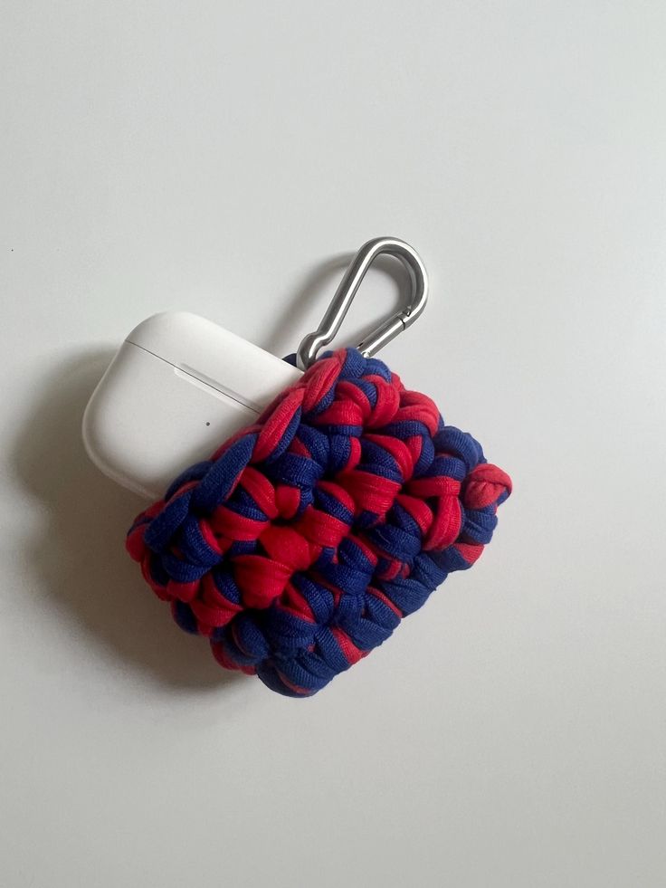 T-Shirt Yarn Airpod Case image