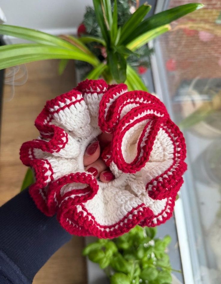 Crochet Woollen Scrunchie image