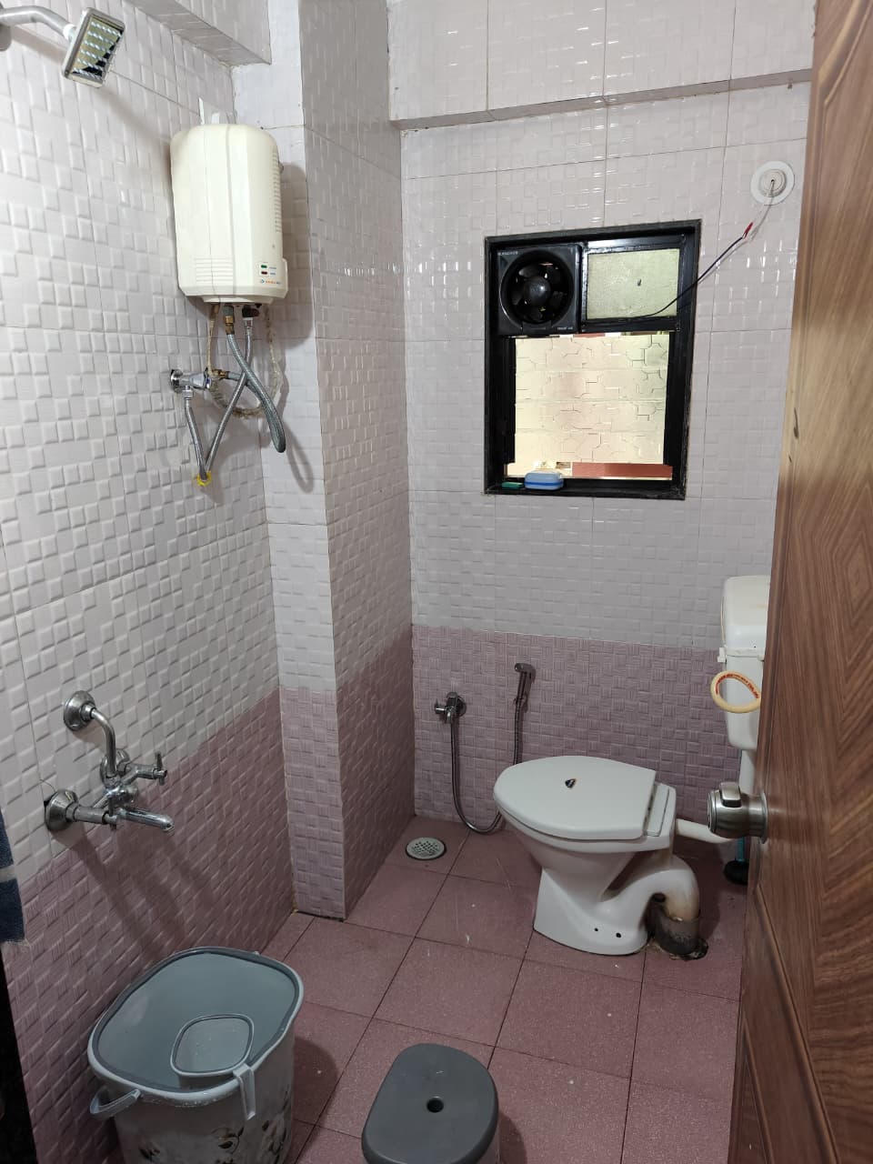 Triple sharing room image