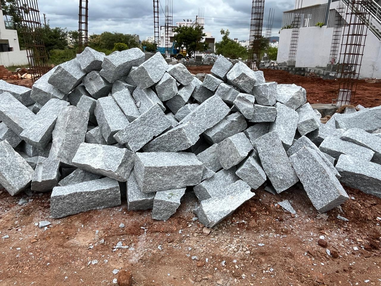 Foundation Size Stone image