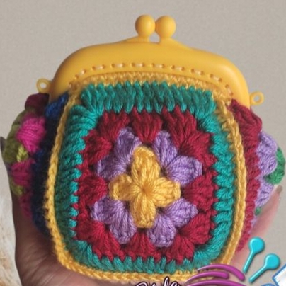 Crochet Woollen Coin Clutch Pouch image