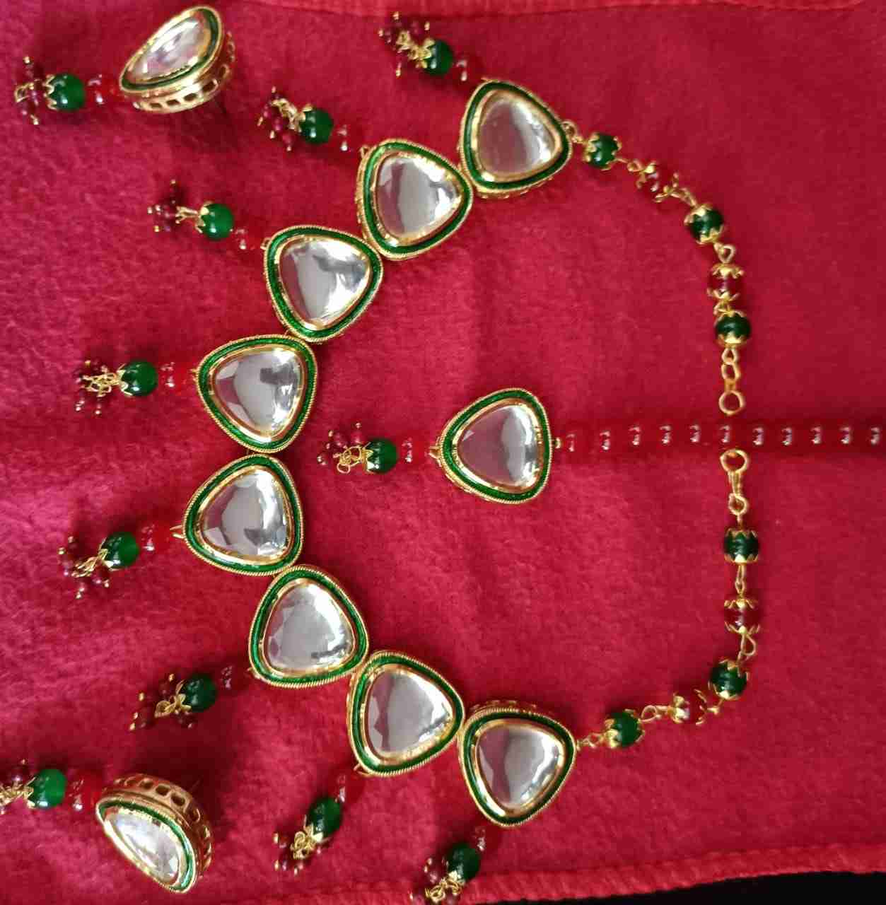 Kundan nacklece