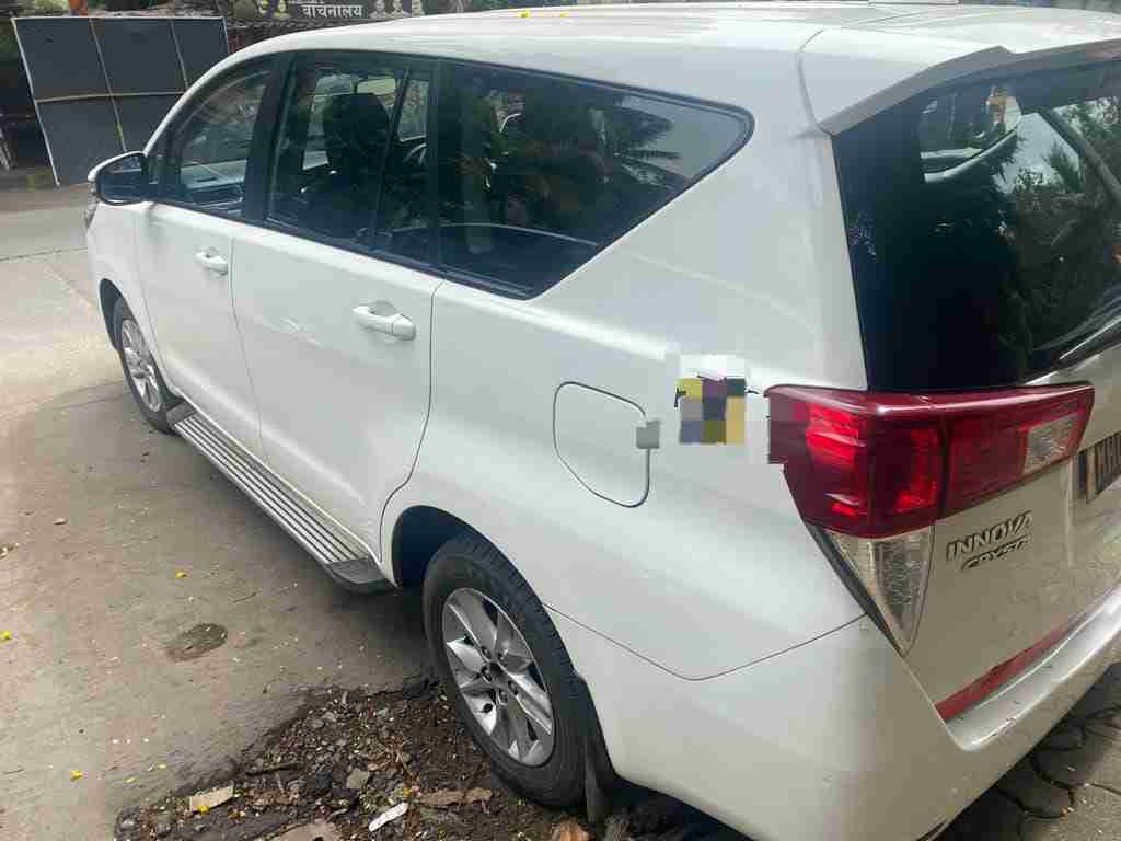Innova Crysta  image