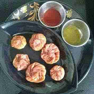 Beetroot Poriyal Momos (10pcs)