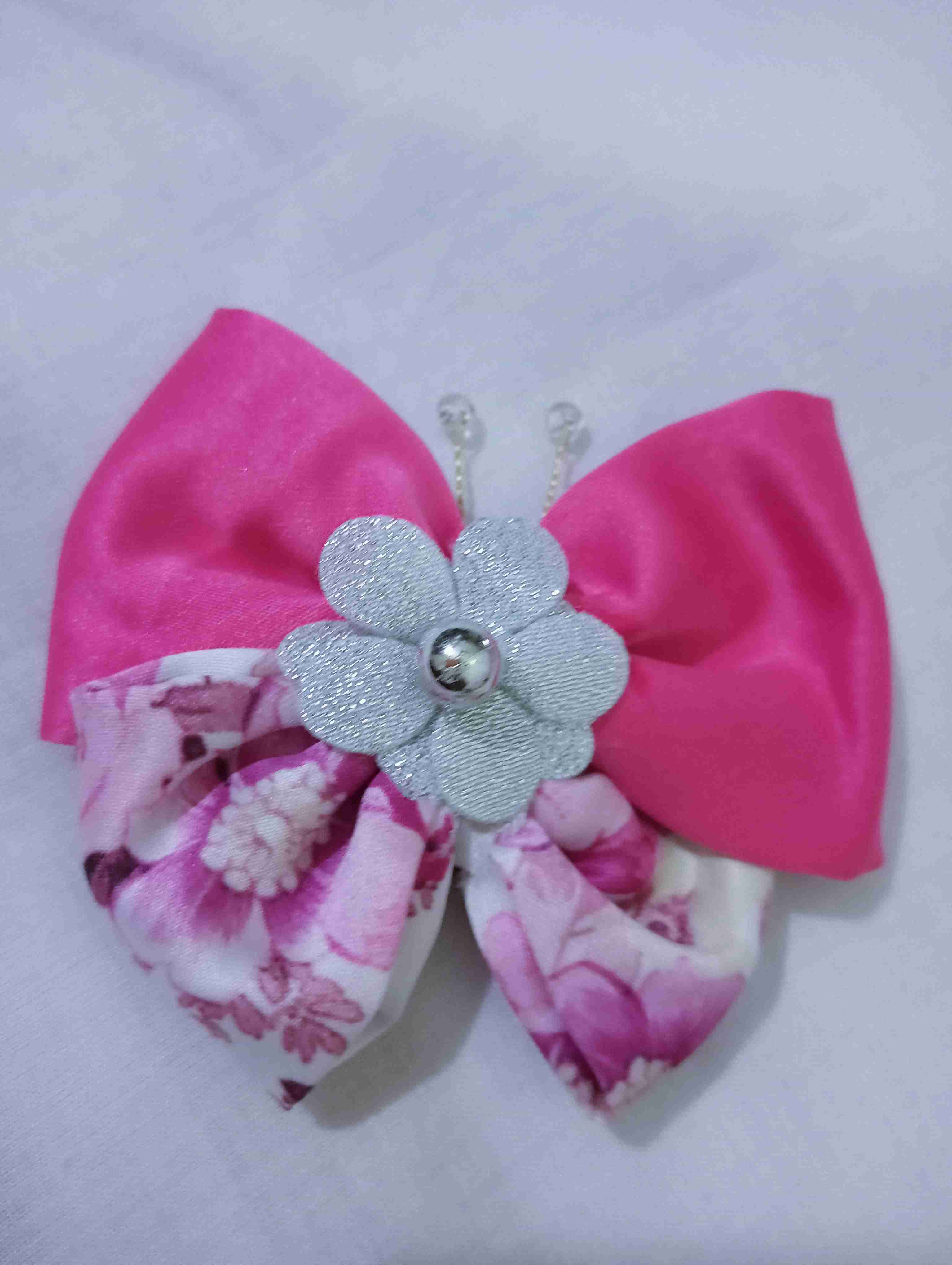 Hair brooch and bow image