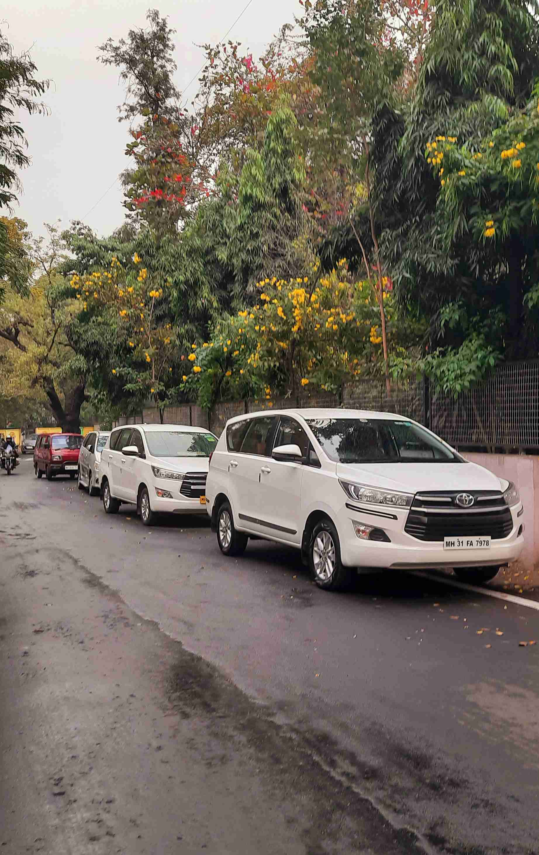 Toyota Innova crysta image