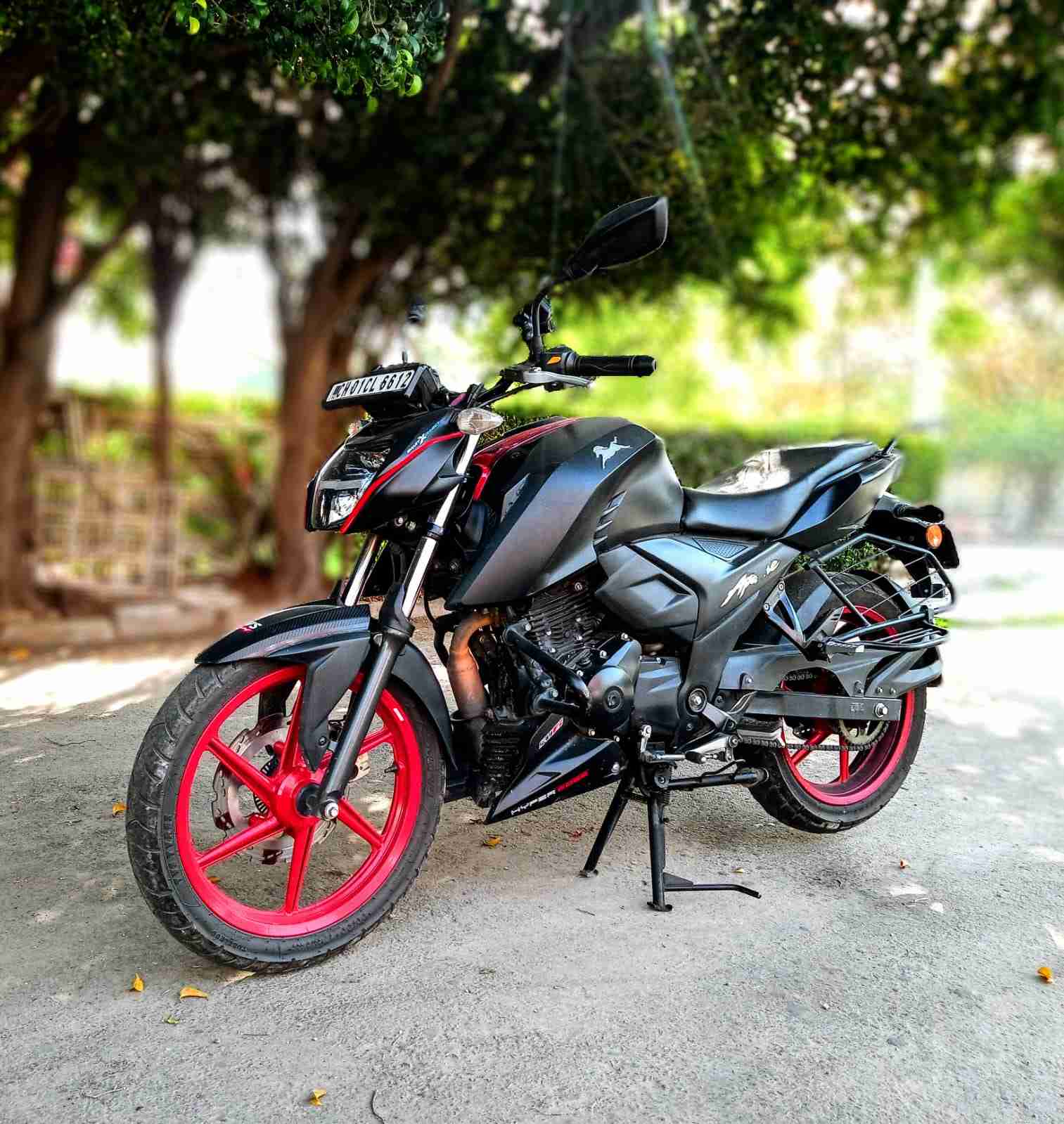 TVS Apache 160 4V