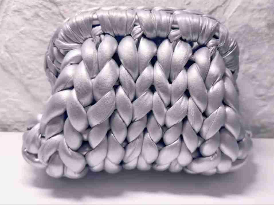 Metallic Jumbo Finger Knit Yarn Dumpling Clutch Bag