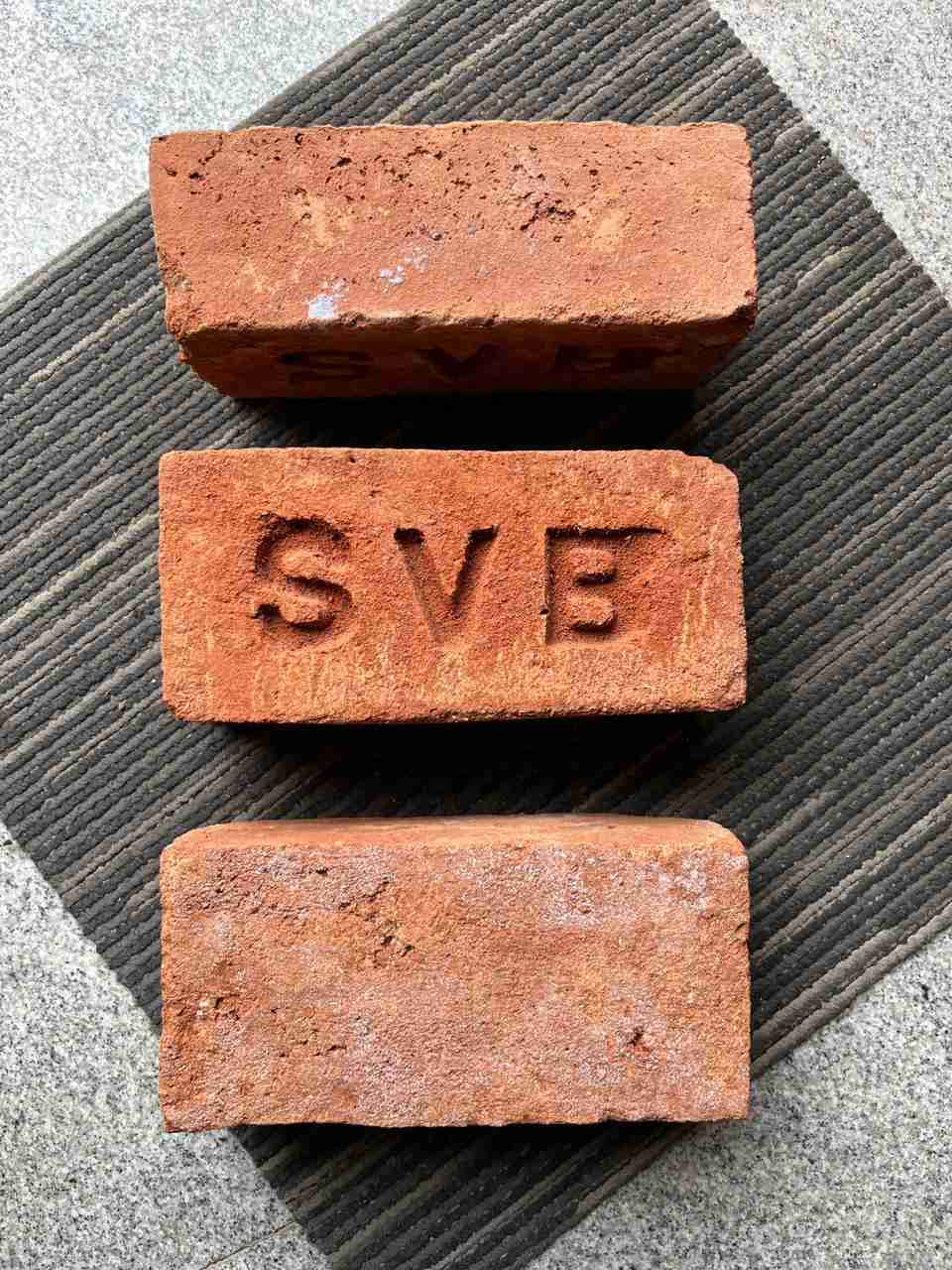 Red bricks image