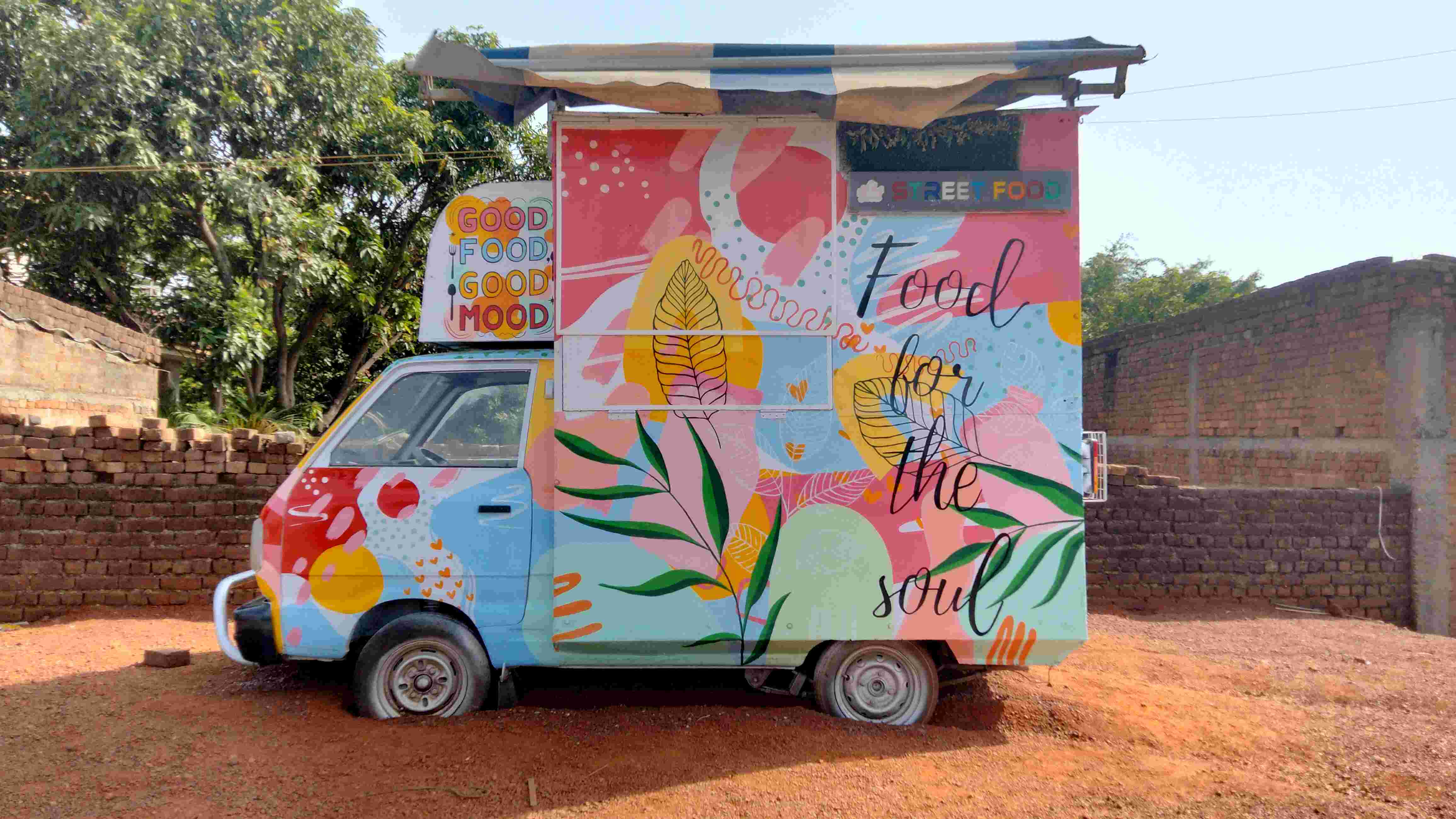 Mini Food Truck Hand Painting Service