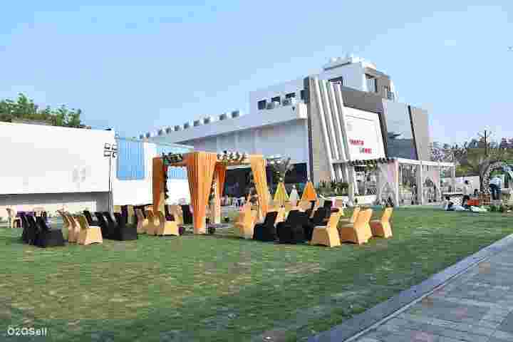 Ananta Lawns