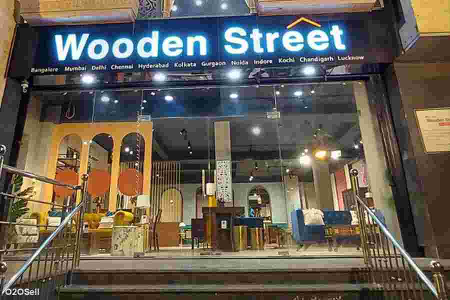 WoodenStreet Furniture Store in Gomti Nagar Lucknow